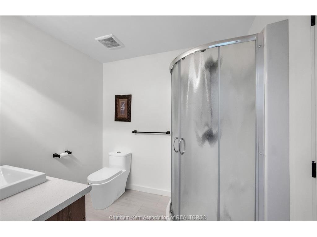 









190


MERRITT

Avenue,
Chatham,




ON
N7M 5Y4

