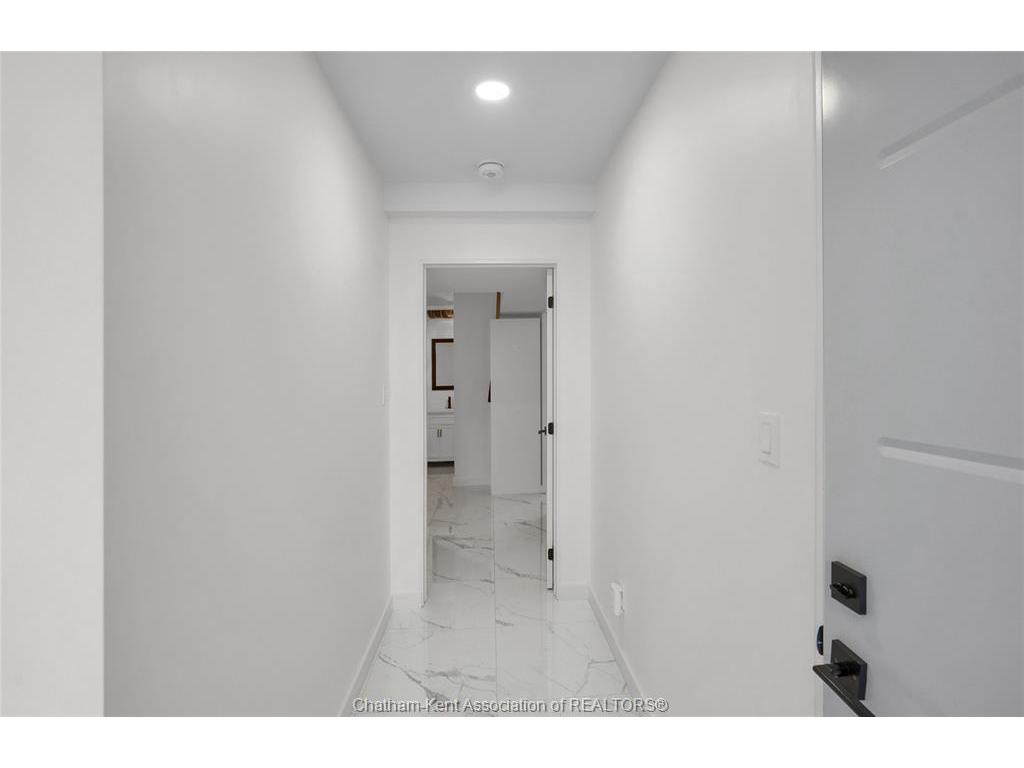 









190


MERRITT

Avenue,
Chatham,




ON
N7M 5Y4

