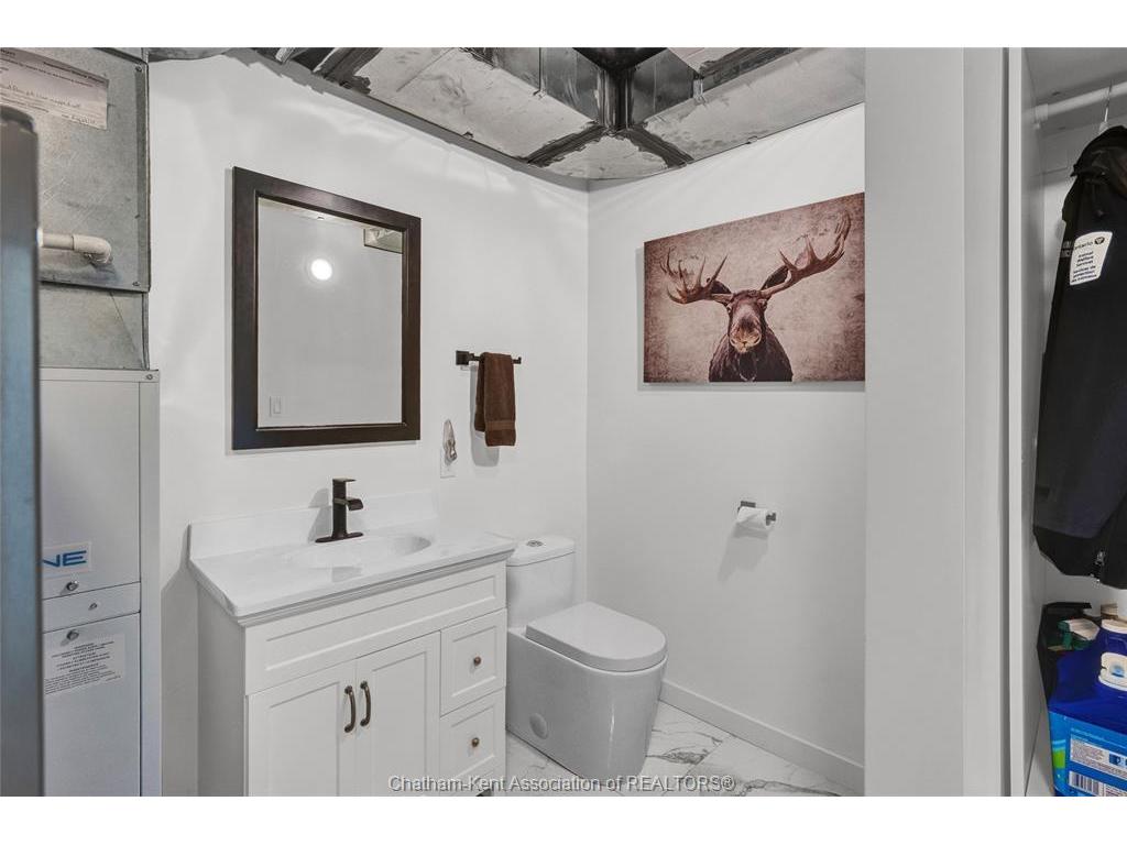 









190


MERRITT

Avenue,
Chatham,




ON
N7M 5Y4

