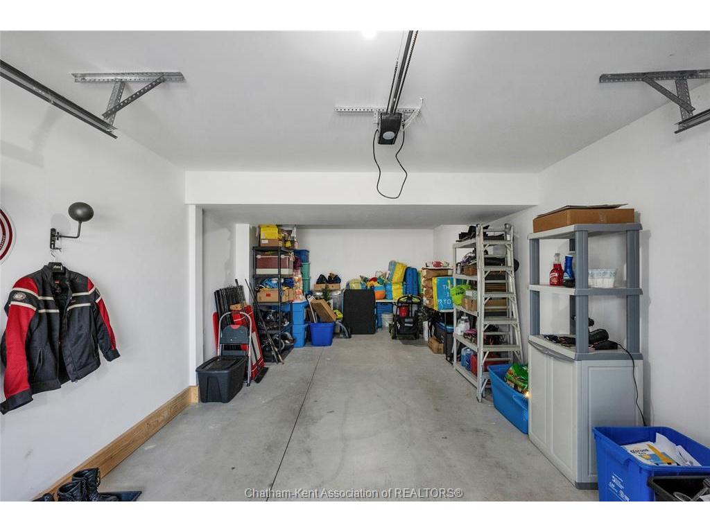 









190


MERRITT

Avenue,
Chatham,




ON
N7M 5Y4

