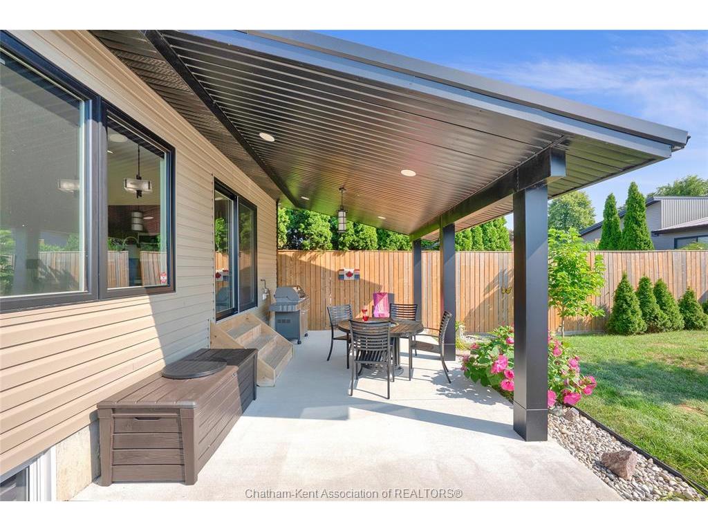 









190


MERRITT

Avenue,
Chatham,




ON
N7M 5Y4


