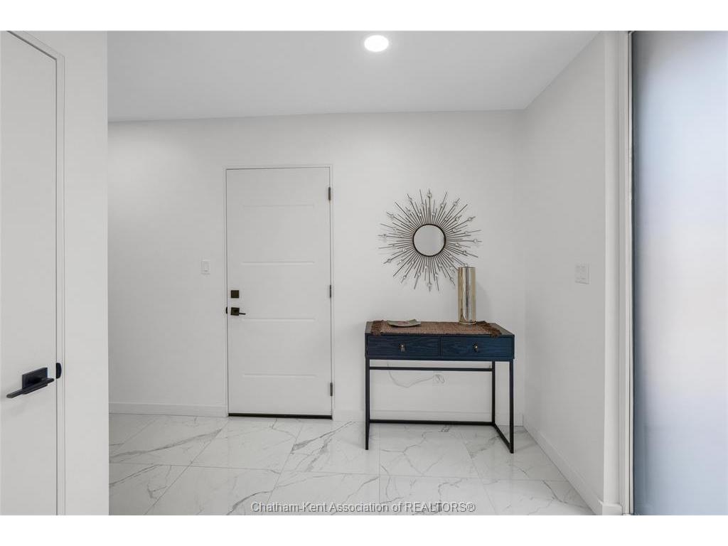 









190


MERRITT

Avenue,
Chatham,




ON
N7M 5Y4

