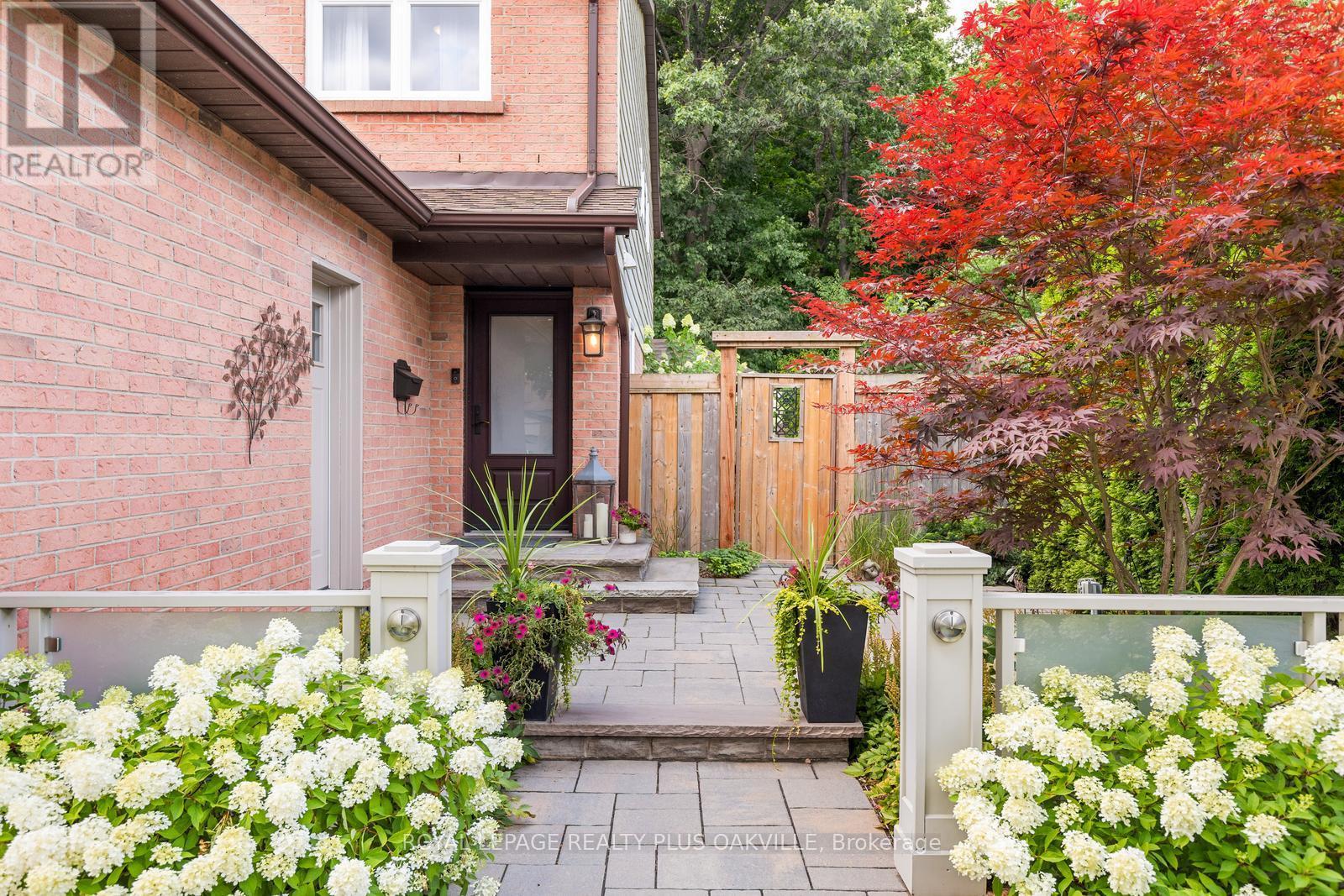 












5950 PAGOSA COURT

,
Mississauga,




Ontario
L5M2M8


