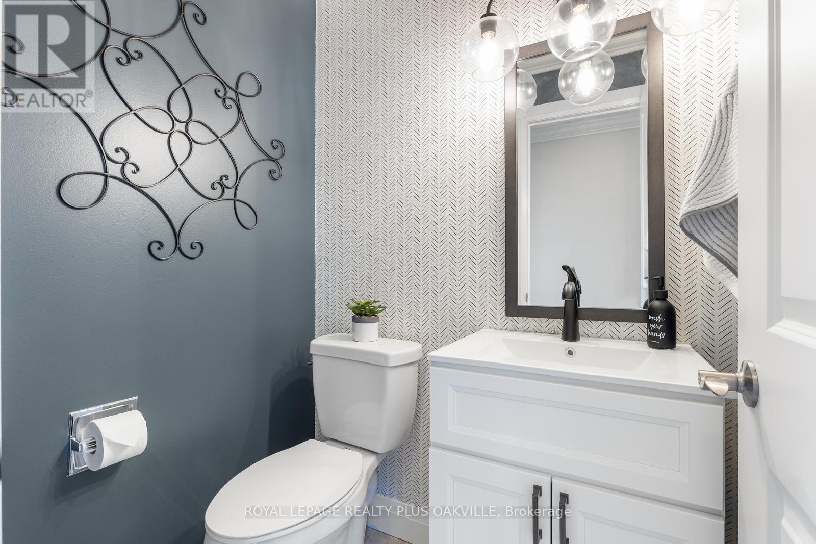 












5950 PAGOSA COURT

,
Mississauga,




Ontario
L5M2M8

