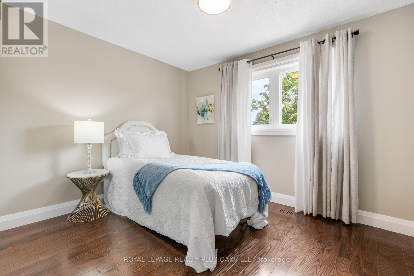 












5950 PAGOSA COURT

,
Mississauga,




Ontario
L5M2M8

