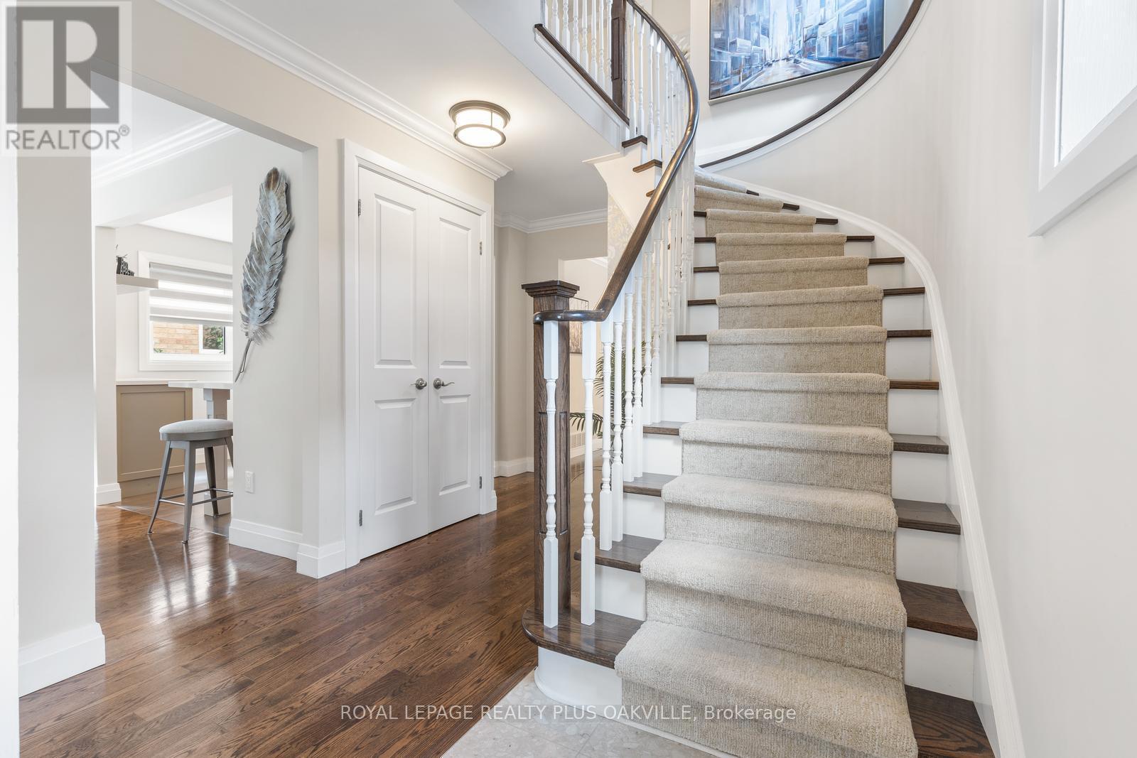 












5950 PAGOSA COURT

,
Mississauga,




Ontario
L5M2M8

