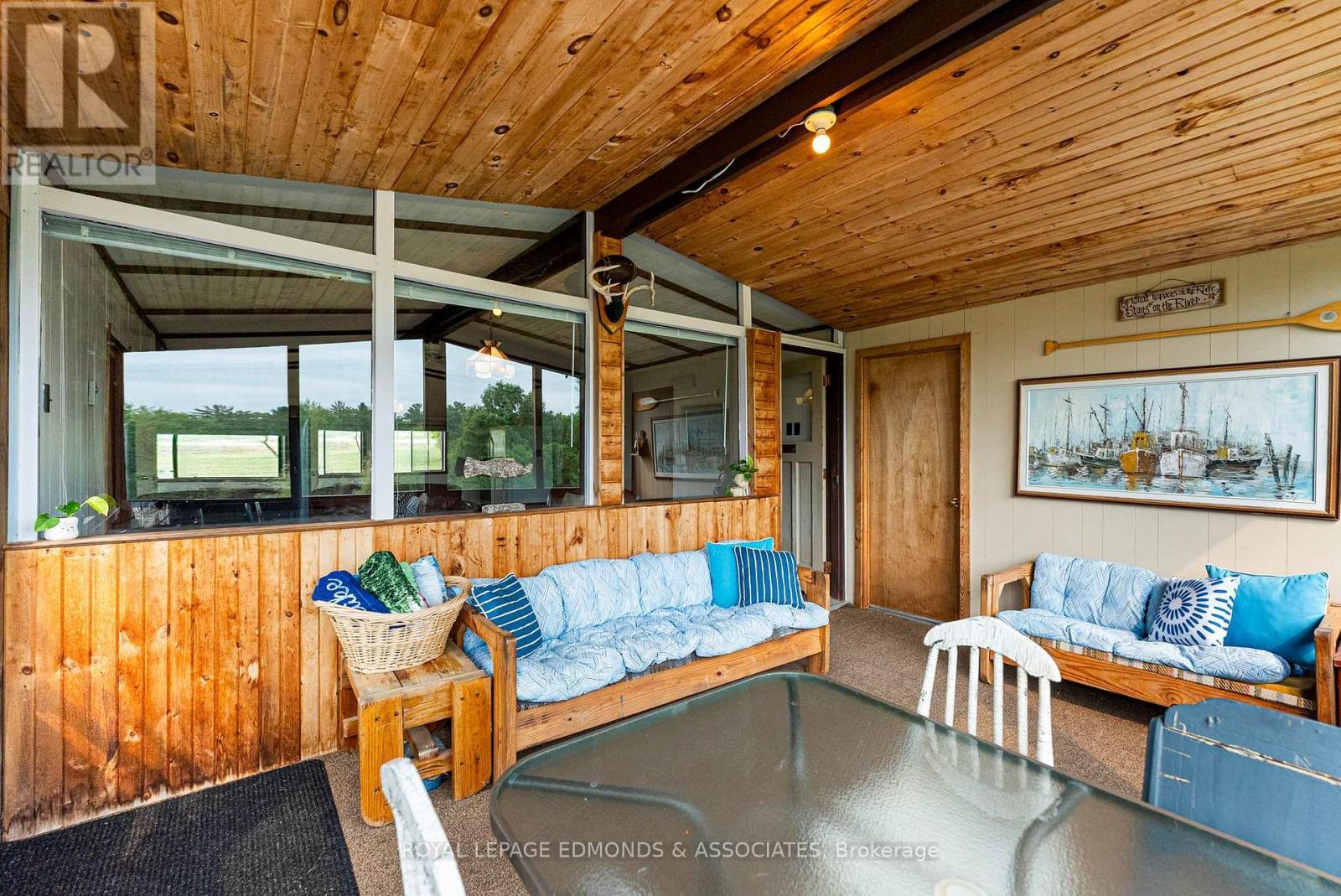 












182 GREENWAY DRIVE

,
Whitewater Region,




Ontario
K0J2L0

