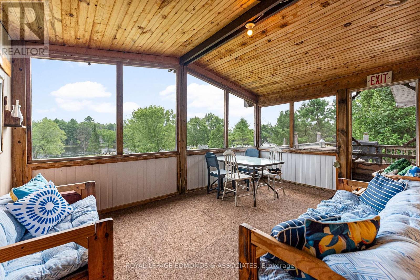 












182 GREENWAY DRIVE

,
Whitewater Region,




Ontario
K0J2L0

