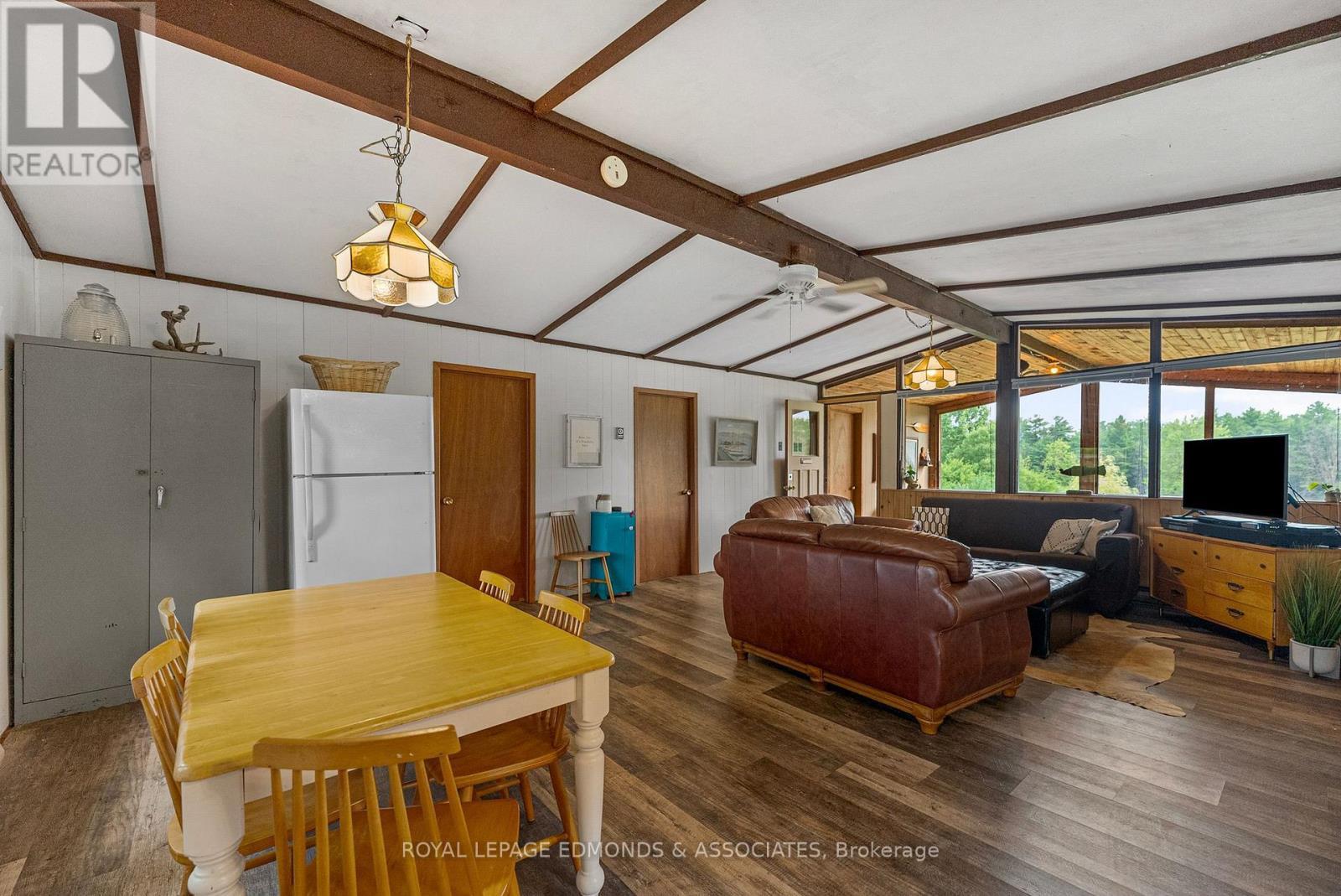 












182 GREENWAY DRIVE

,
Whitewater Region,




Ontario
K0J2L0

