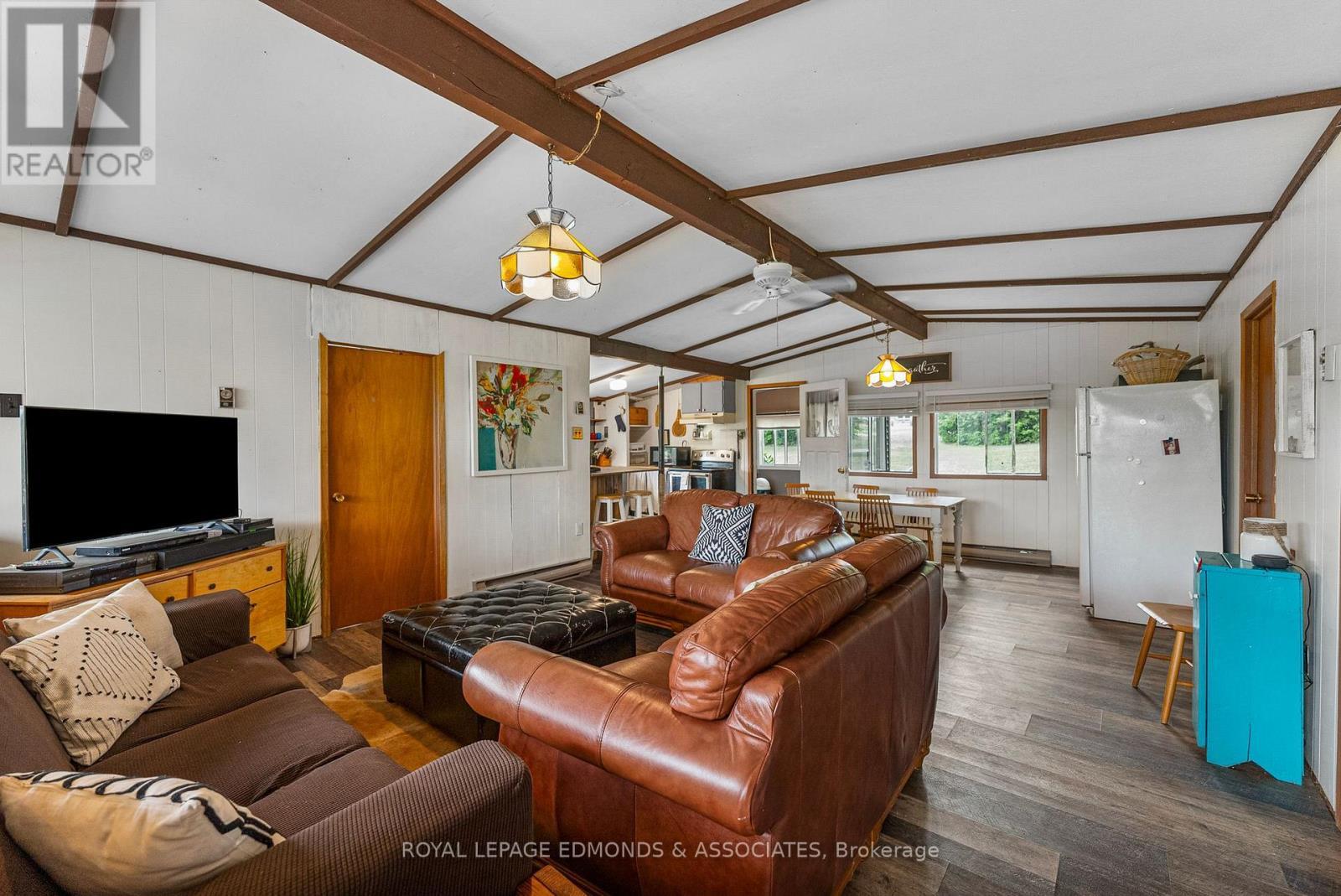 












182 GREENWAY DRIVE

,
Whitewater Region,




Ontario
K0J2L0

