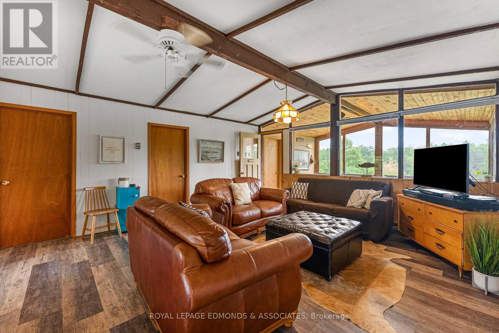 












182 GREENWAY DRIVE

,
Whitewater Region,




Ontario
K0J2L0

