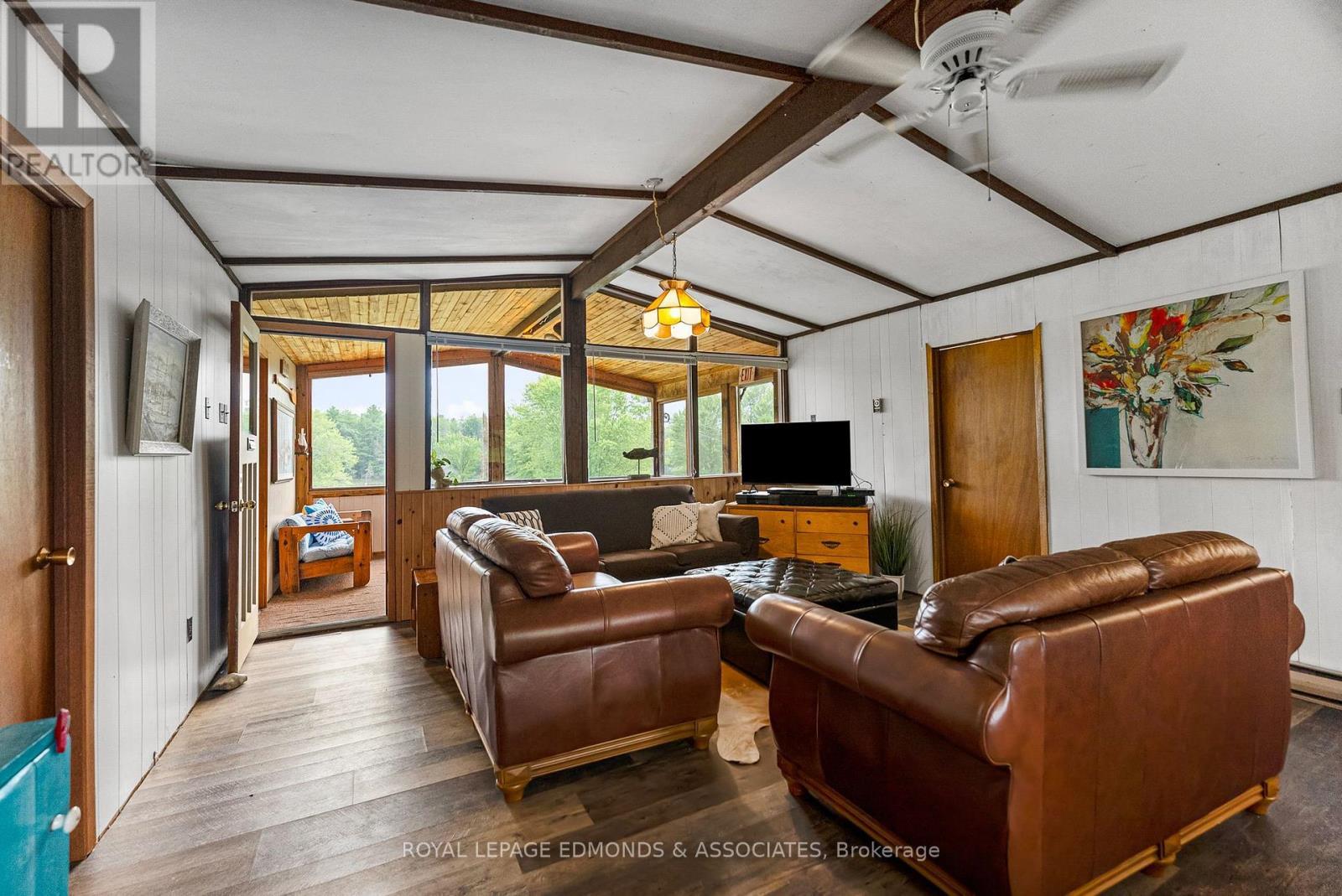 












182 GREENWAY DRIVE

,
Whitewater Region,




Ontario
K0J2L0

