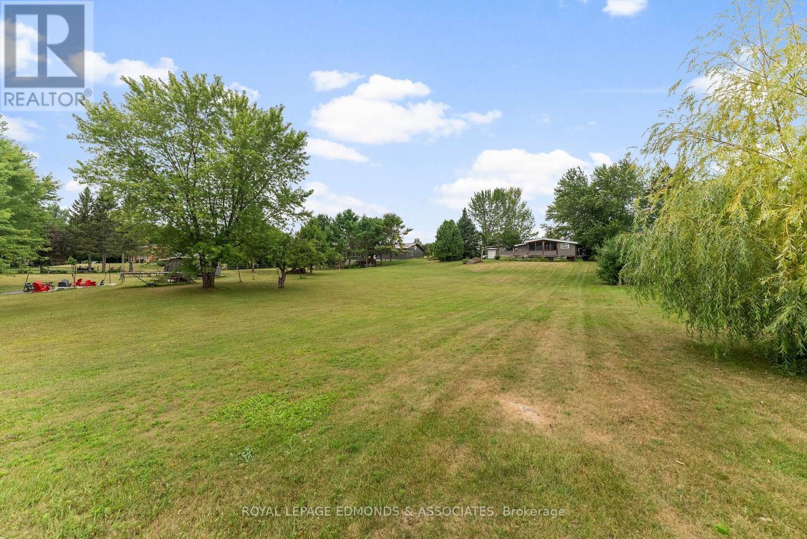 












182 GREENWAY DRIVE

,
Whitewater Region,




Ontario
K0J2L0

