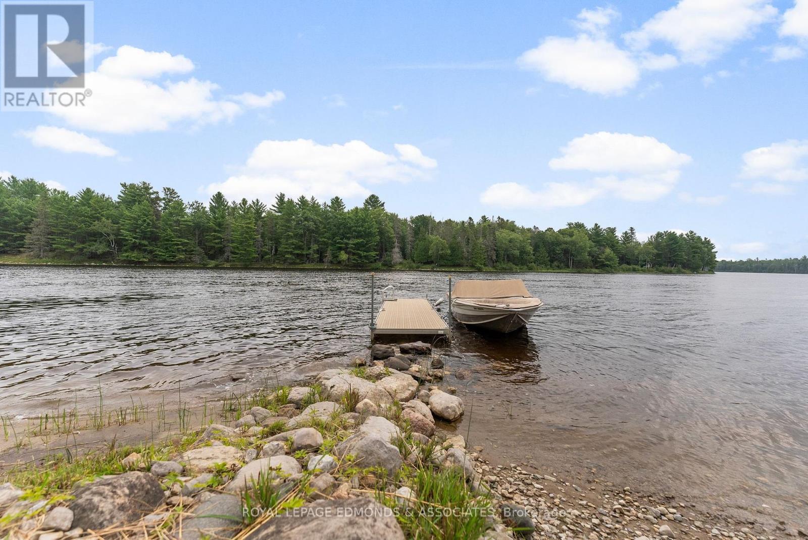 












182 GREENWAY DRIVE

,
Whitewater Region,




Ontario
K0J2L0

