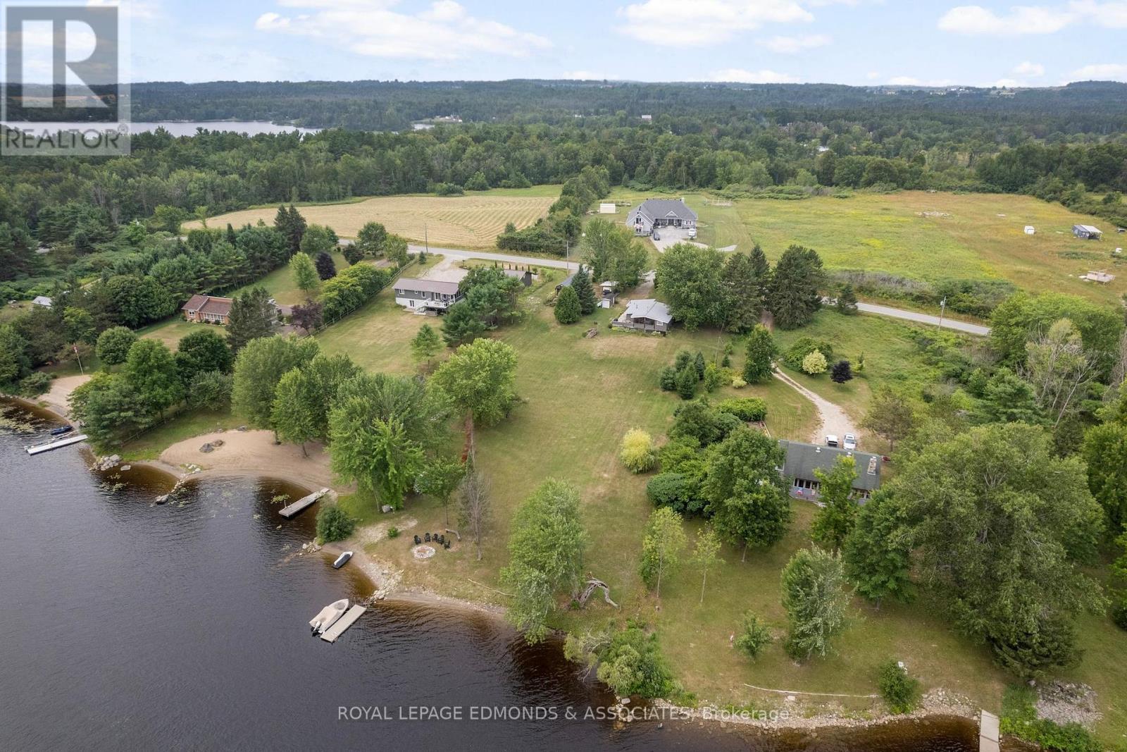 












182 GREENWAY DRIVE

,
Whitewater Region,




Ontario
K0J2L0

