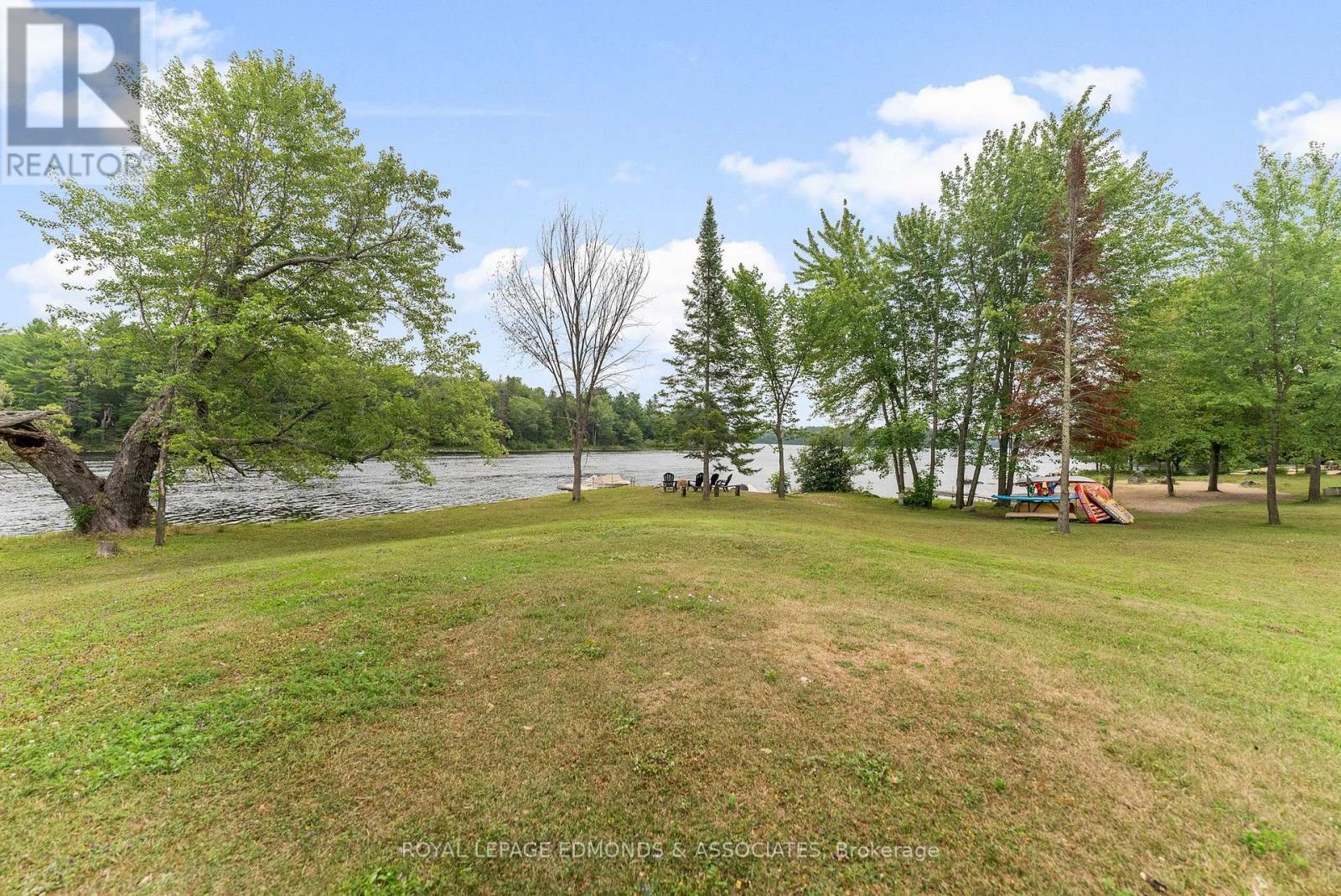 












182 GREENWAY DRIVE

,
Whitewater Region,




Ontario
K0J2L0

