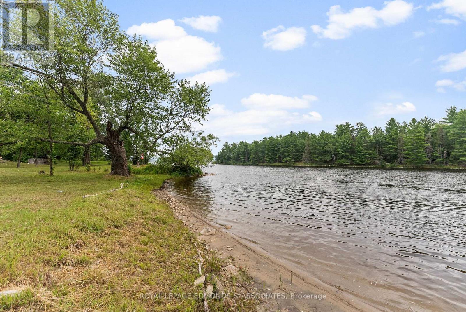 












182 GREENWAY DRIVE

,
Whitewater Region,




Ontario
K0J2L0

