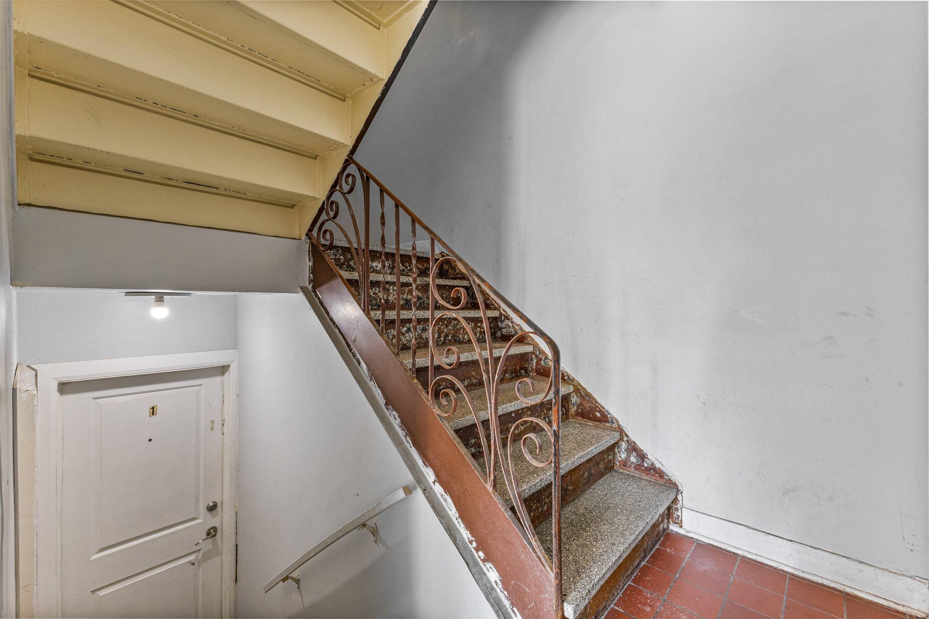 









7735


13e Avenue

,
Montréal (Villeray/Saint-Michel/Parc-Extension),




QC
H2A2X8

