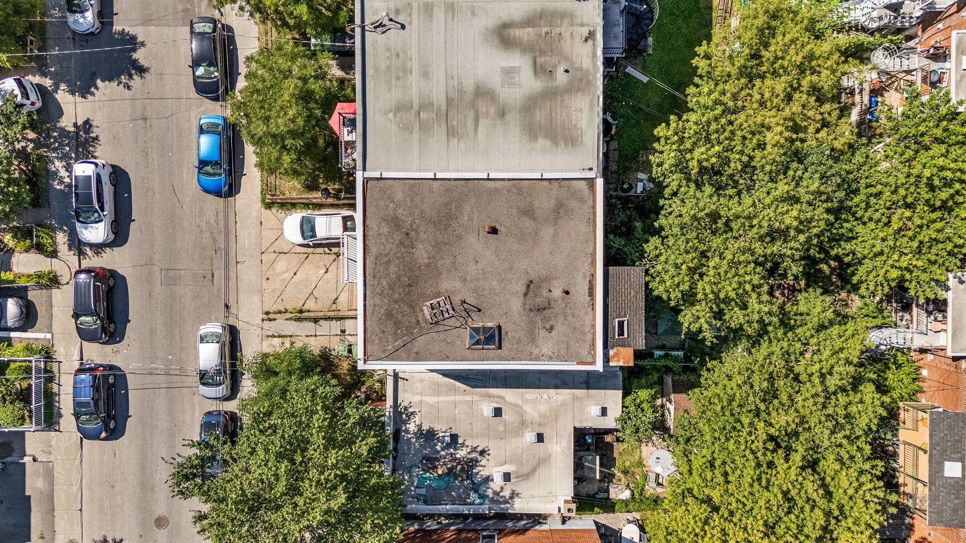 









7735


13e Avenue

,
Montréal (Villeray/Saint-Michel/Parc-Extension),




QC
H2A2X8

