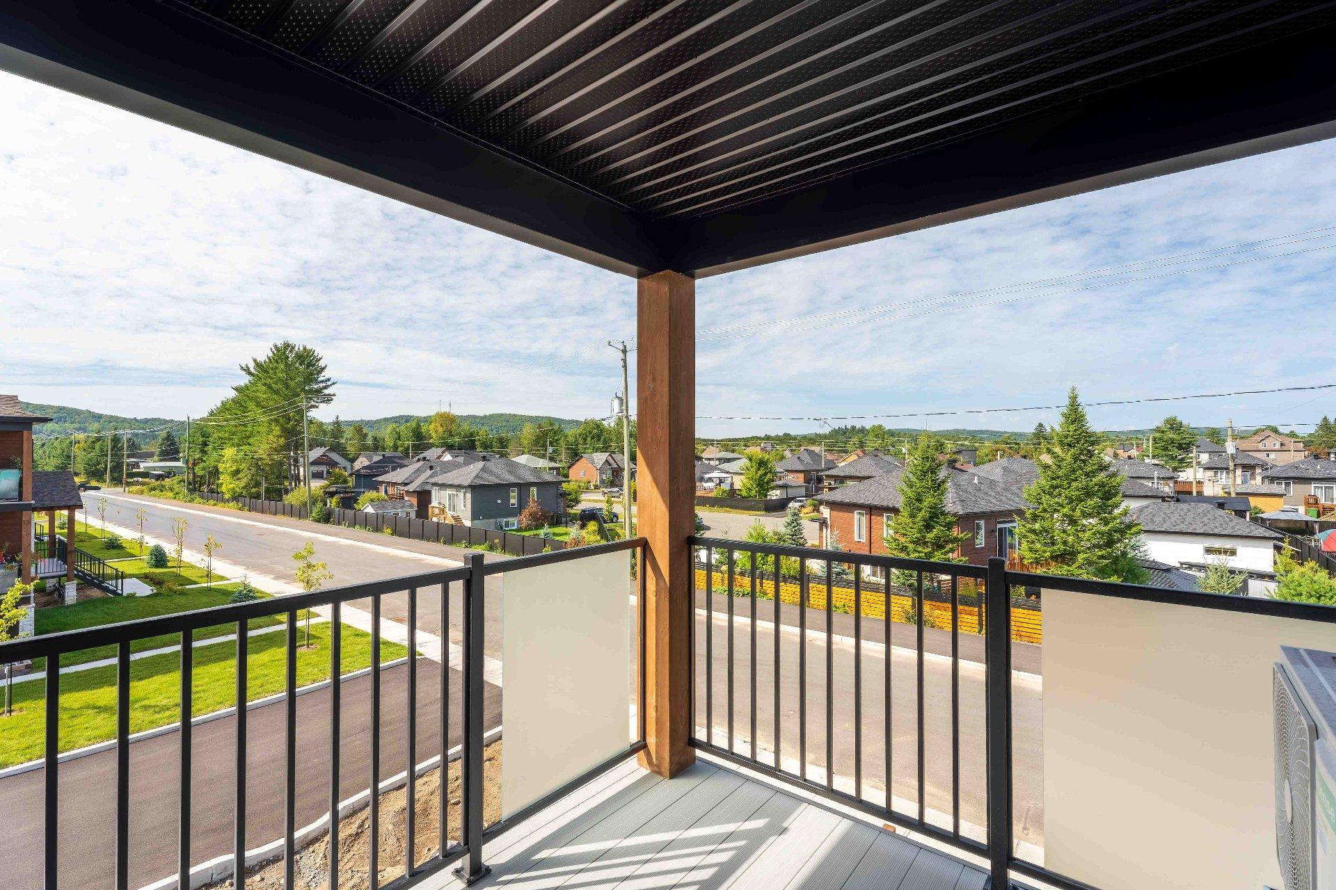 









645


Rue Légaré

, 100,
Mont-Tremblant,




QC
J8E0S6

