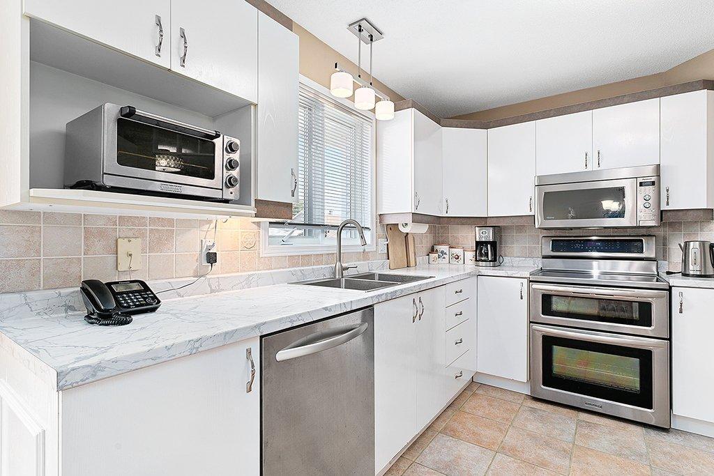 









62


Rue Norval-Jones

,
Gatineau (Aylmer),




QC
J9H7H3

