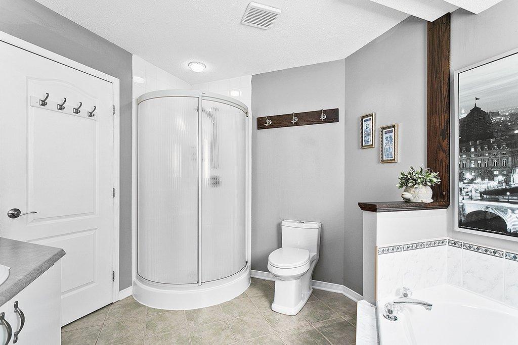 









62


Rue Norval-Jones

,
Gatineau (Aylmer),




QC
J9H7H3

