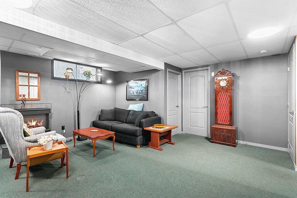 









62


Rue Norval-Jones

,
Gatineau (Aylmer),




QC
J9H7H3

