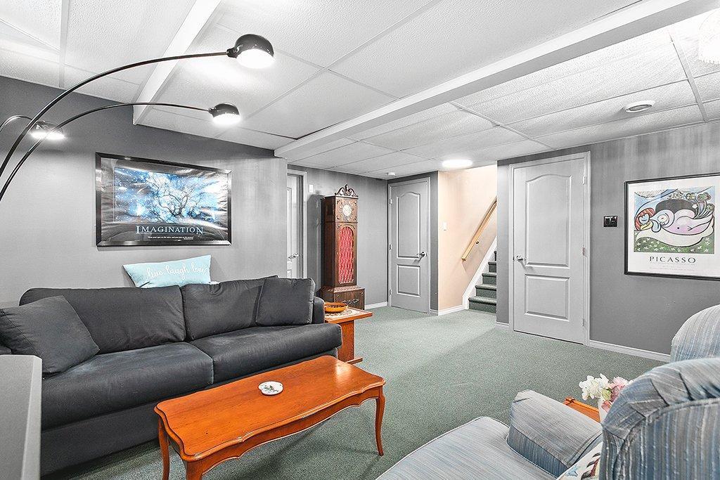 









62


Rue Norval-Jones

,
Gatineau (Aylmer),




QC
J9H7H3

