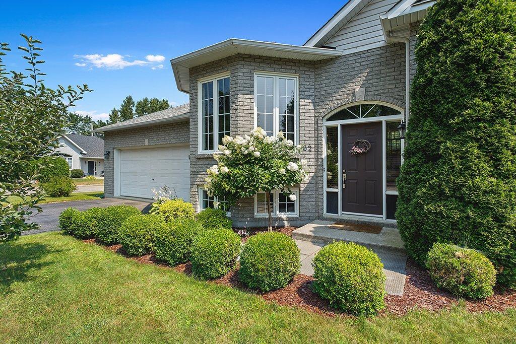 









62


Rue Norval-Jones

,
Gatineau (Aylmer),




QC
J9H7H3

