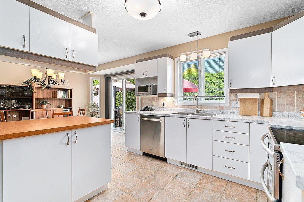 









62


Rue Norval-Jones

,
Gatineau (Aylmer),




QC
J9H7H3

