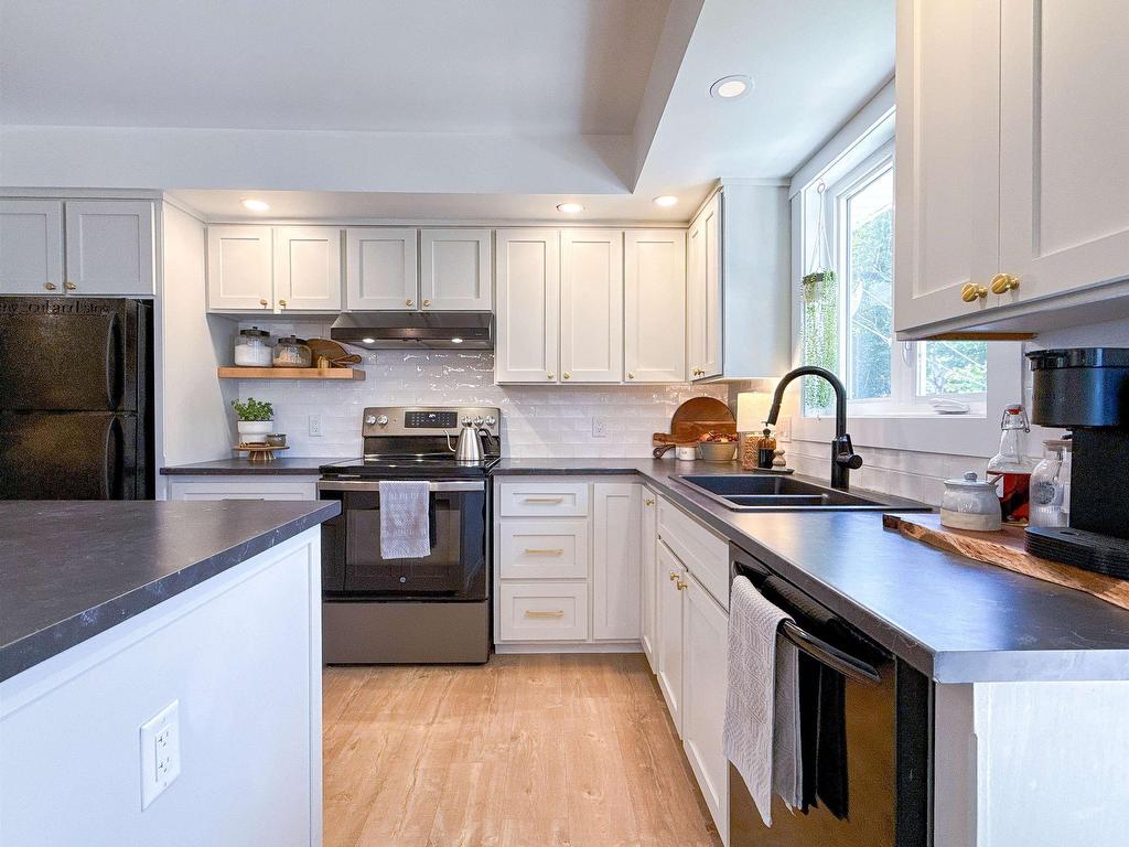 












2 Regal Avenue

,
Charlottetown,




PE
C1A 8B2

