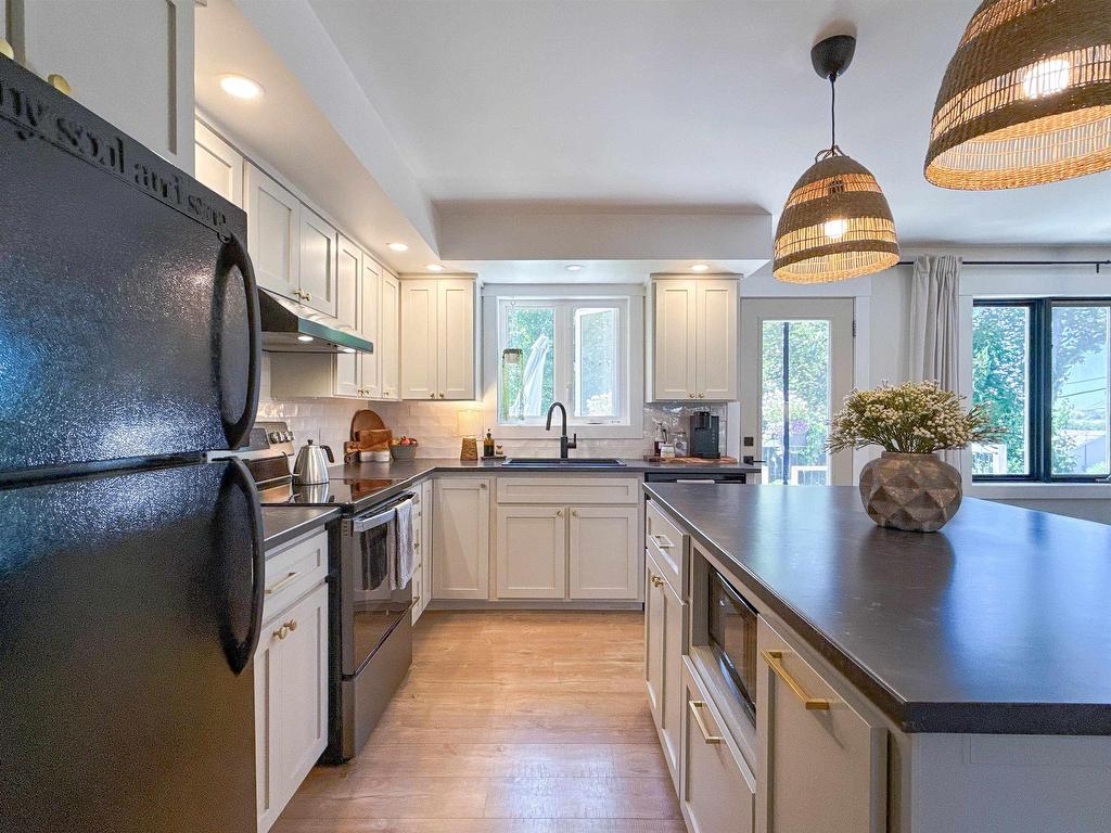 












2 Regal Avenue

,
Charlottetown,




PE
C1A 8B2

