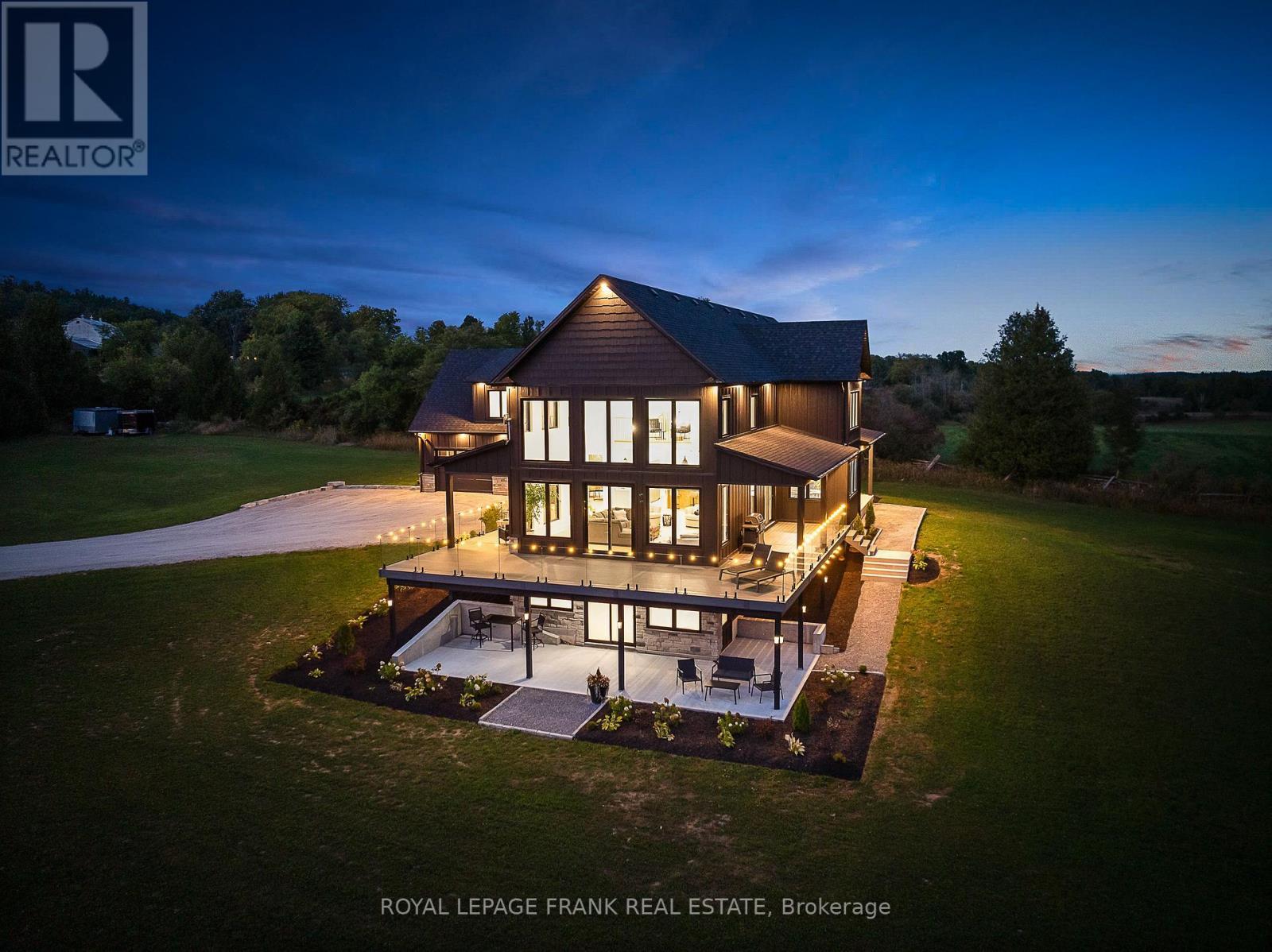 












27 MORTON LINE

,
Cavan Monaghan (Cavan Twp),




Ontario
L0A1C0

