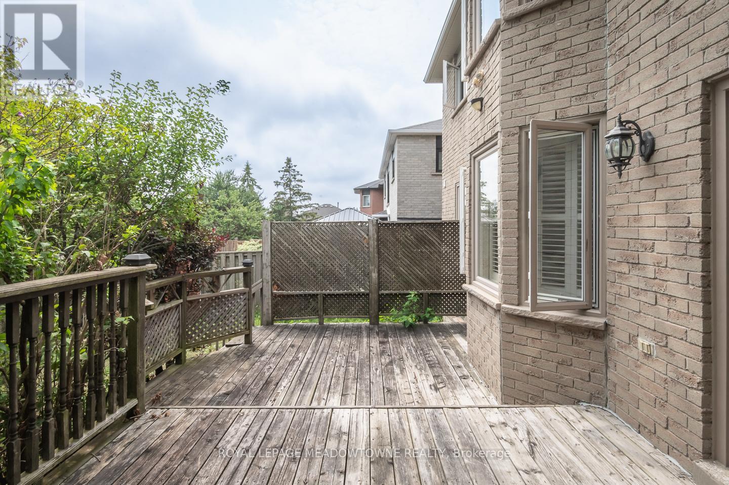 












52 RIVER OAKS BOULEVARD E

,
Oakville,




Ontario
L6H4C3

