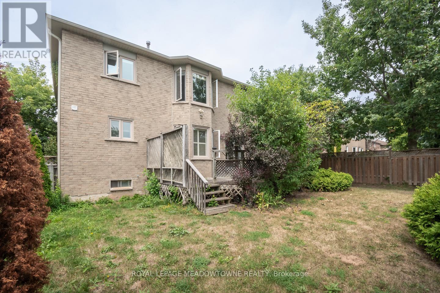 












52 RIVER OAKS BOULEVARD E

,
Oakville,




Ontario
L6H4C3

