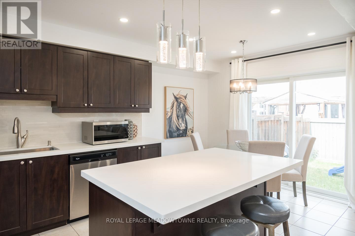 












335 GOODING CRESCENT

,
Milton,




Ontario
L9E0A5

