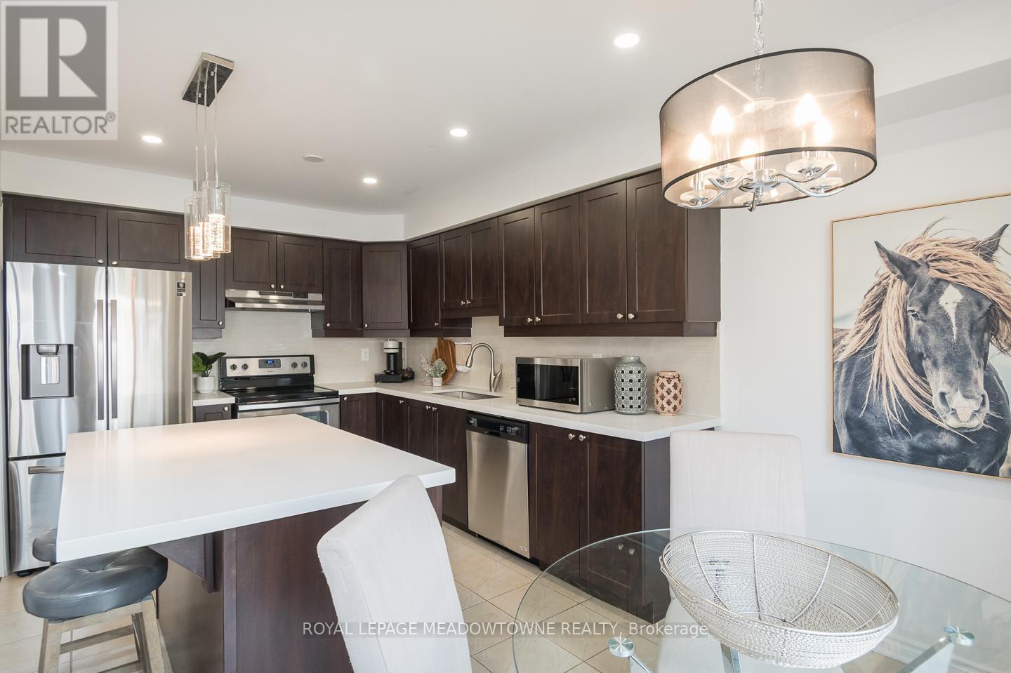 












335 GOODING CRESCENT

,
Milton,




Ontario
L9E0A5

