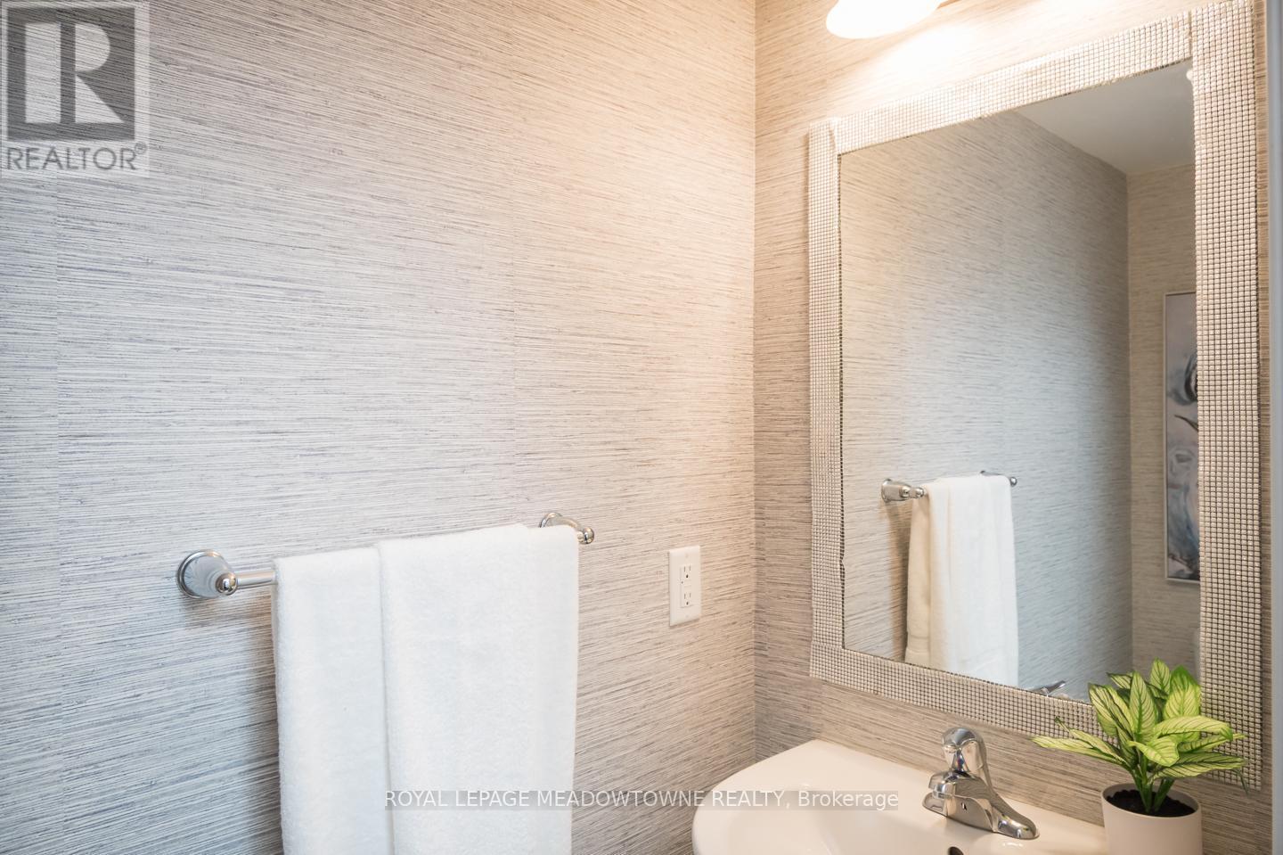 












335 GOODING CRESCENT

,
Milton,




Ontario
L9E0A5

