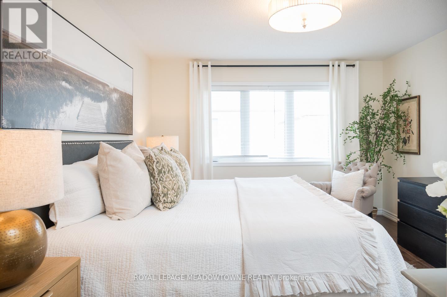 












335 GOODING CRESCENT

,
Milton,




Ontario
L9E0A5

