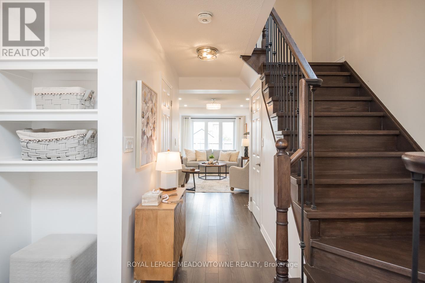 












335 GOODING CRESCENT

,
Milton,




Ontario
L9E0A5

