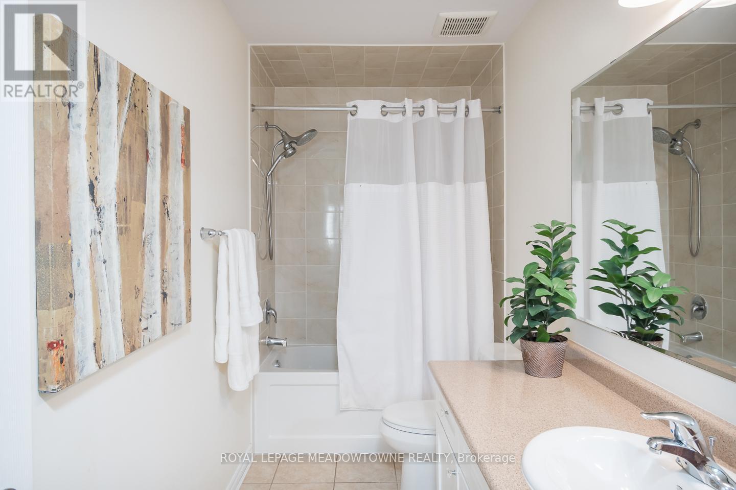 












335 GOODING CRESCENT

,
Milton,




Ontario
L9E0A5

