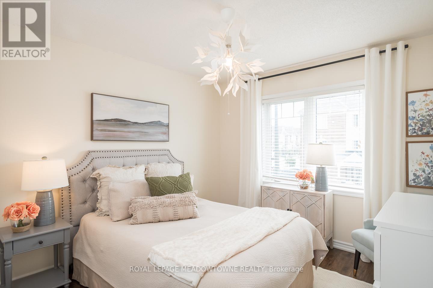 












335 GOODING CRESCENT

,
Milton,




Ontario
L9E0A5

