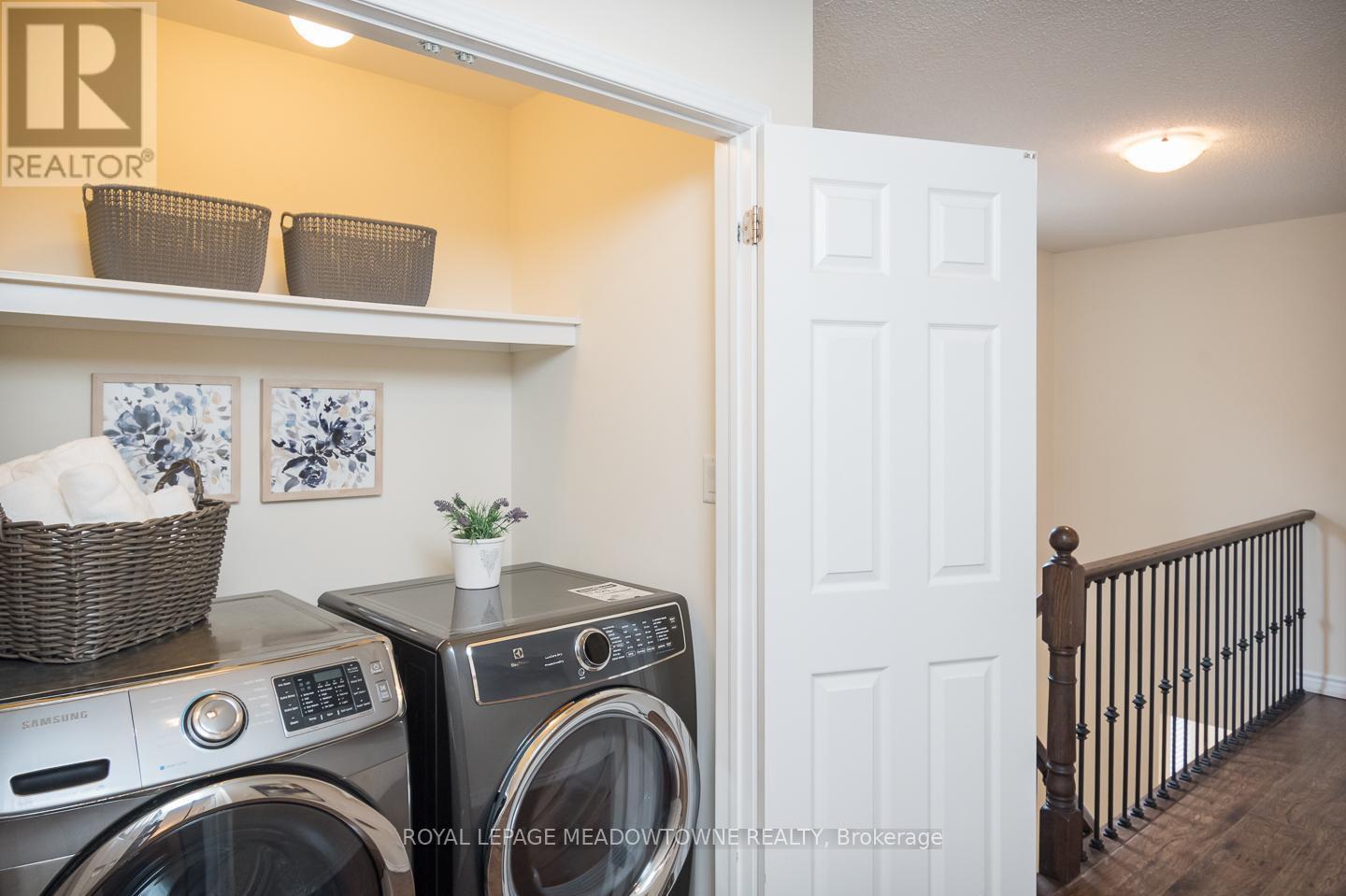 












335 GOODING CRESCENT

,
Milton,




Ontario
L9E0A5


