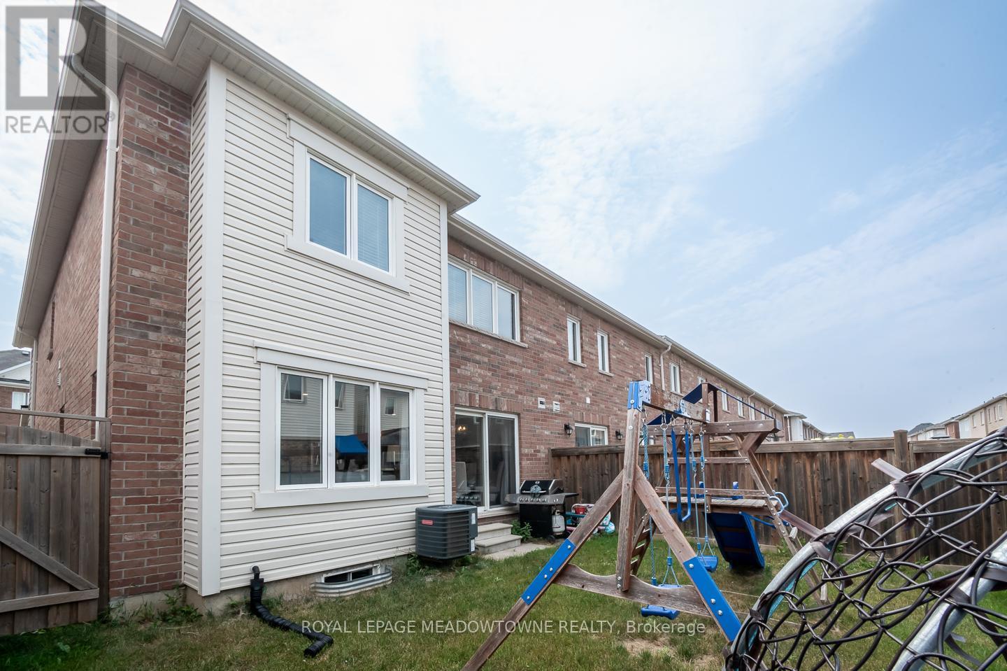 












335 GOODING CRESCENT

,
Milton,




Ontario
L9E0A5

