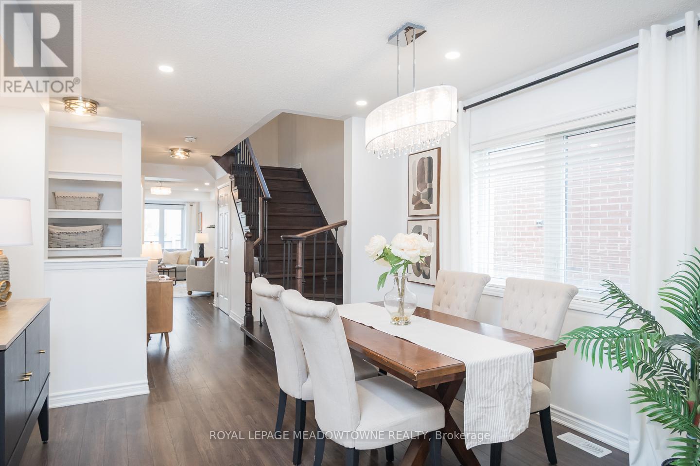 












335 GOODING CRESCENT

,
Milton,




Ontario
L9E0A5

