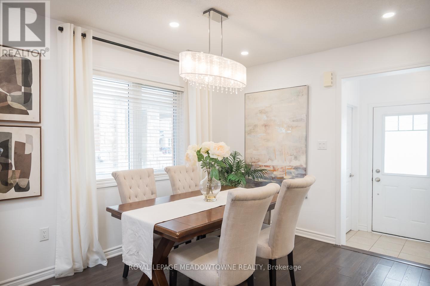 












335 GOODING CRESCENT

,
Milton,




Ontario
L9E0A5

