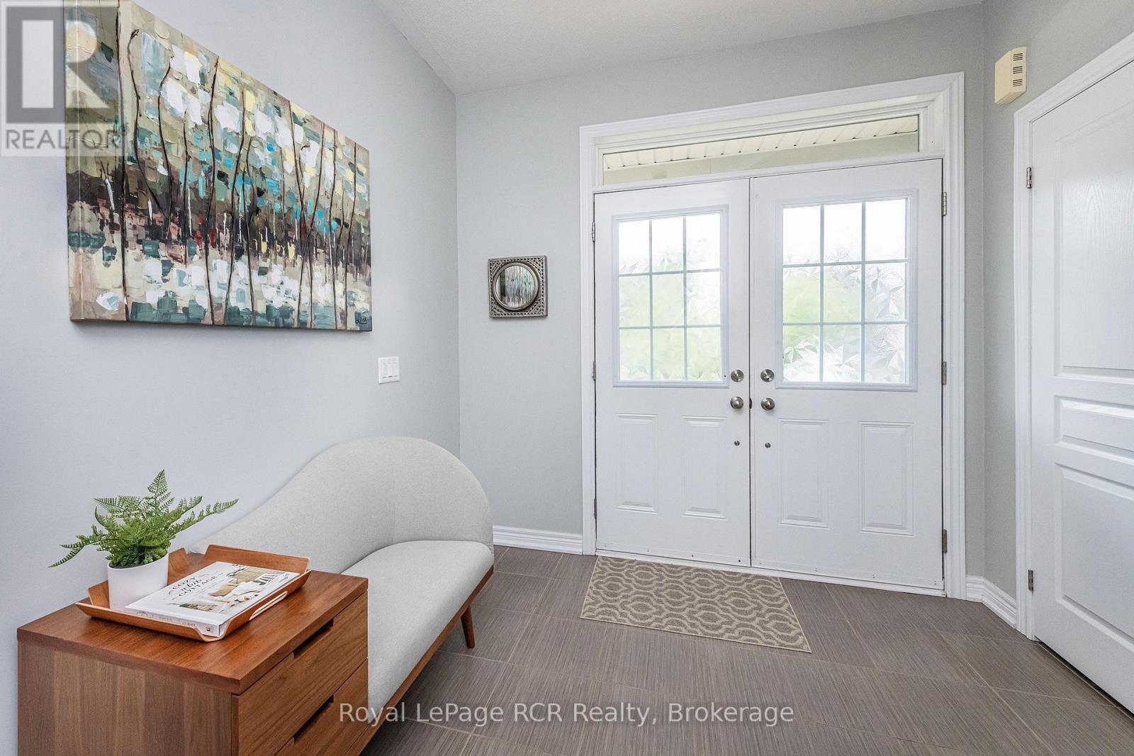 












256 JOHNSON DRIVE

,
Shelburne,




Ontario
L9V3V7

