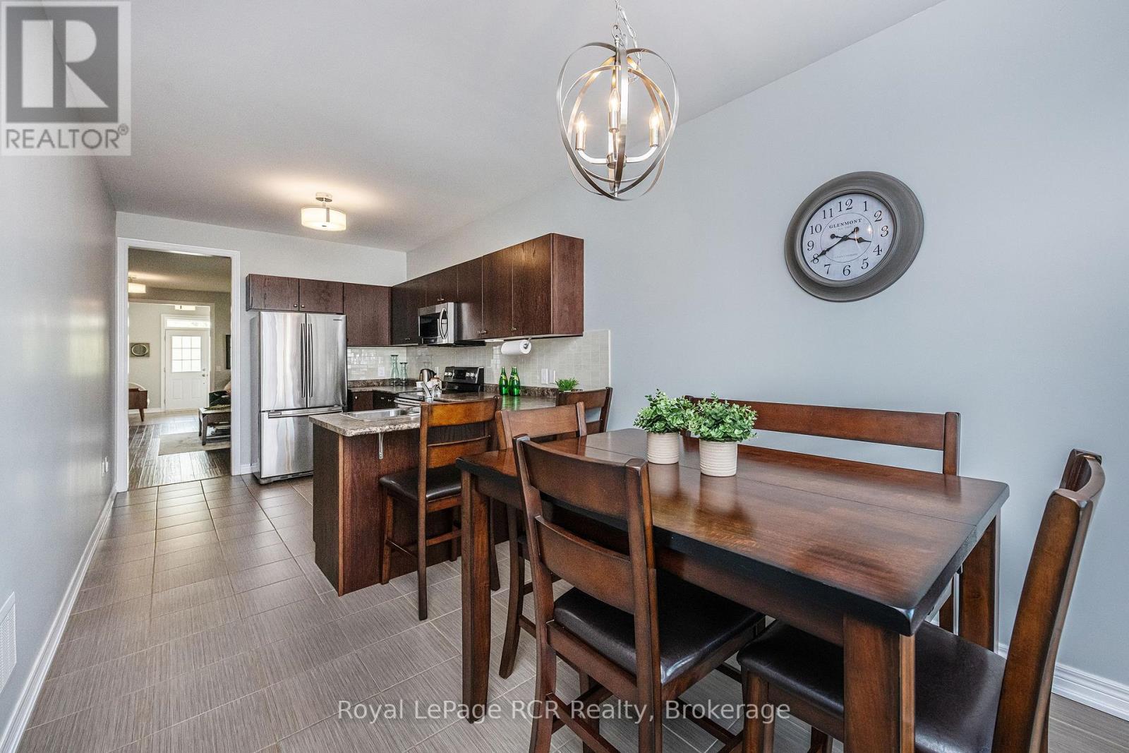 












256 JOHNSON DRIVE

,
Shelburne,




Ontario
L9V3V7

