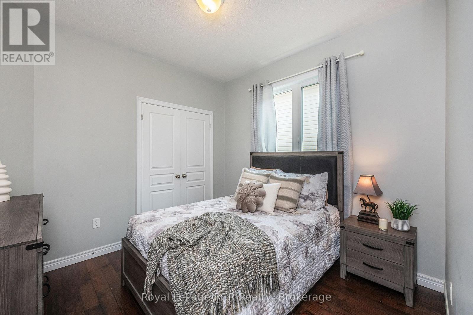 












256 JOHNSON DRIVE

,
Shelburne,




Ontario
L9V3V7

