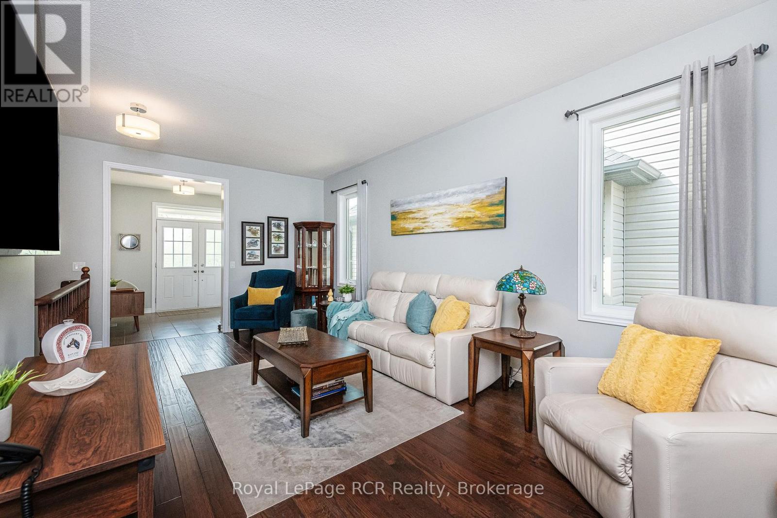 












256 JOHNSON DRIVE

,
Shelburne,




Ontario
L9V3V7

